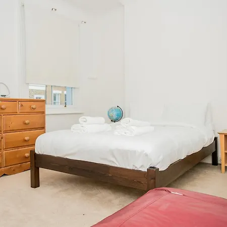 Elegant Victorian 3-bed Near Hammersmith Holiday home