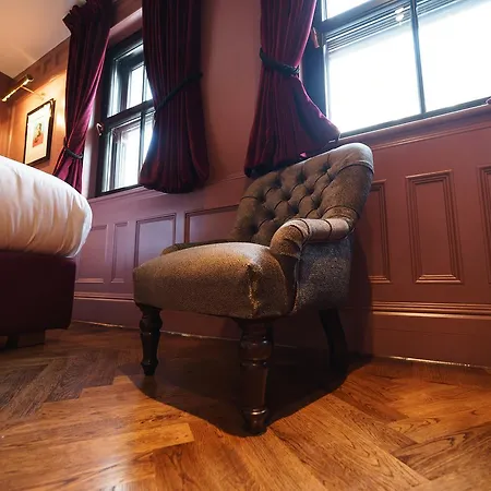 Mimi's Apartment *