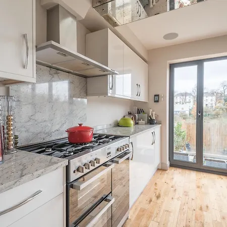 Holiday home Bright Family In Primrose Hill London