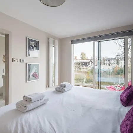 Bright Family In Primrose Hill Holiday home