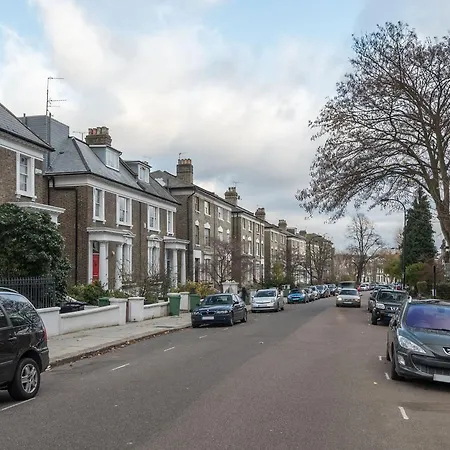 Holiday home Bright Family In Primrose Hill London