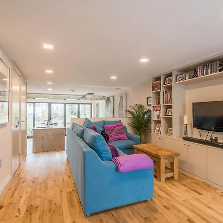 Bright Family In Primrose Hill Holiday home