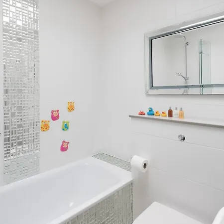 Bright Family In Primrose Hill Holiday home *