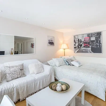 London Apartment Apartment
