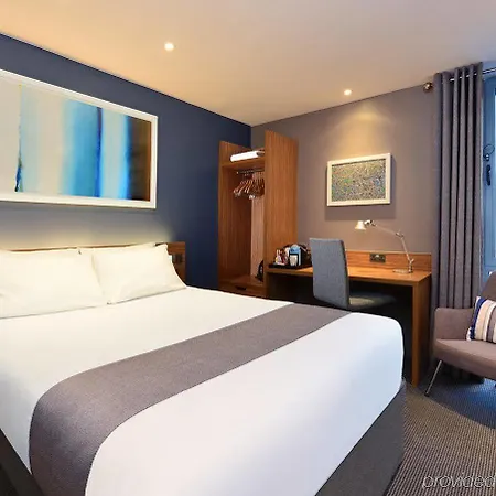 Travelodge Farringdon Hotel