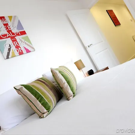 Apple Apartments Limehouse Basin London