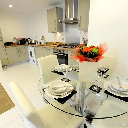 Apple Apartments Limehouse Basin * London