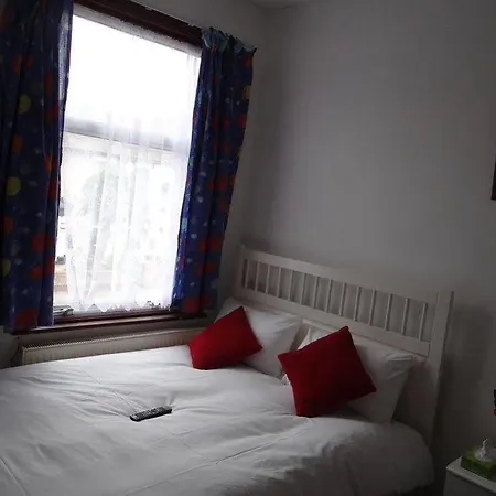 Guest house Manor Park House 2*