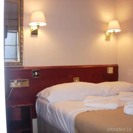 Hotel Hyde Park Court 2*