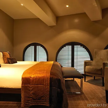 Radisson Blu Hotel, Leicester Square - Formerly Hampshire 5*
