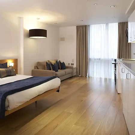 By Marriott Tower Bridge 4*