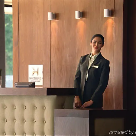 Hotel Doubletree By Hilton London Heathrow Airport
