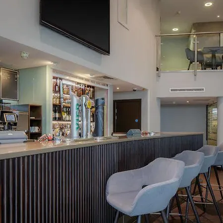 Doubletree By Hilton London Heathrow Airport Hotel