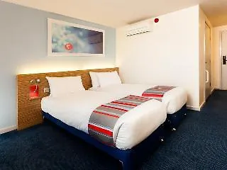 Travelodge London Hotel 3*