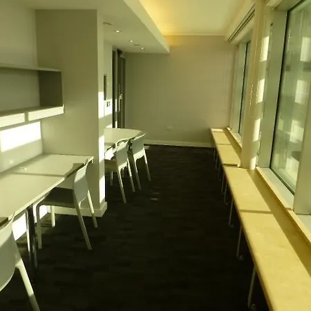 Torquay House Hostel *