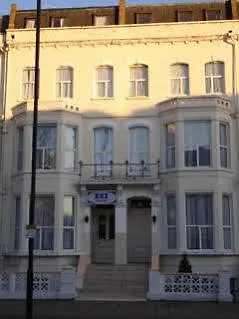 Pearl 3* London