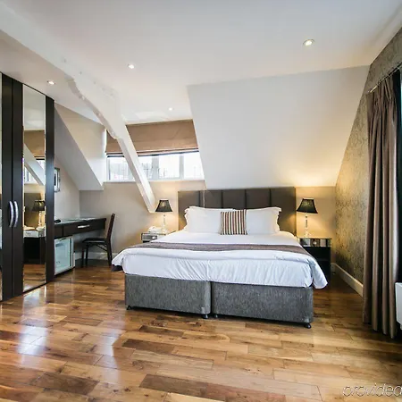 Hotel The Pillar London