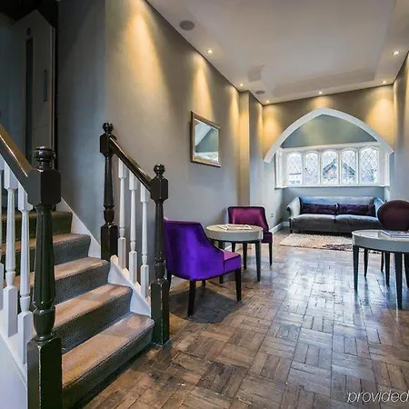 Hotel The Pillar London