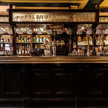 Hotel Fox And Anchor