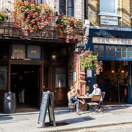 Hotel Fox And Anchor