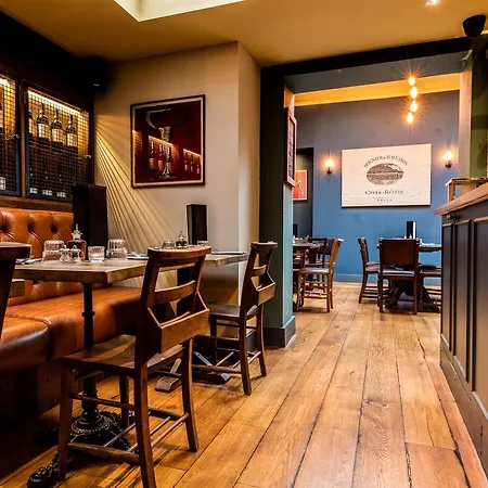 Hotel Fox And Anchor 4*