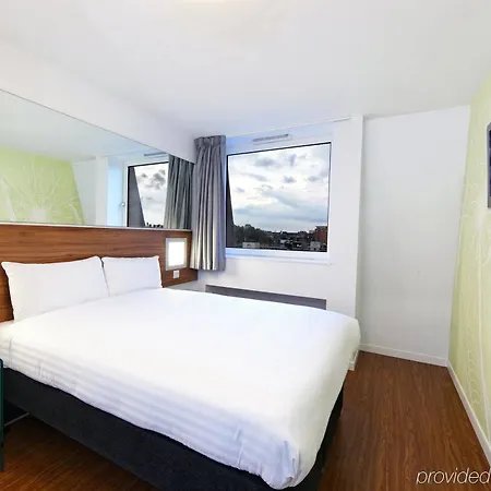Hotel Point A Paddington 3*