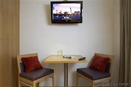 Hotell Go Native Lon Bridge 4*