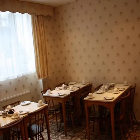 Szálloda Mornington Victoria 4*