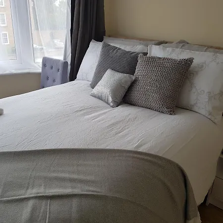 Kathleen House 3*