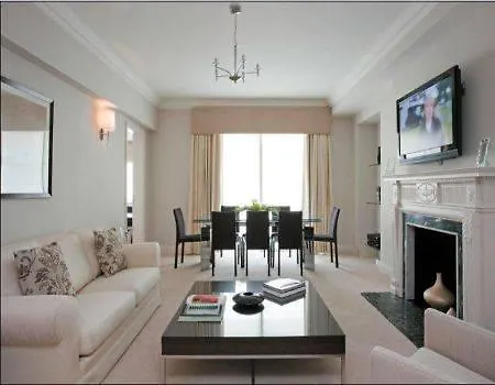 Arlington House 4*
