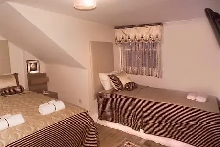 Abc Hyde Park Hotel 3*