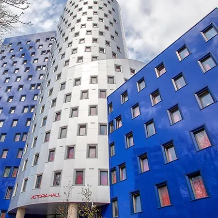 Student Haus 2*