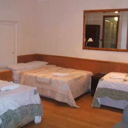 Ventures Bed & Breakfast 3*