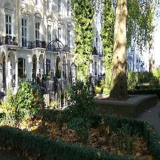 Hotel Tony's House 2*