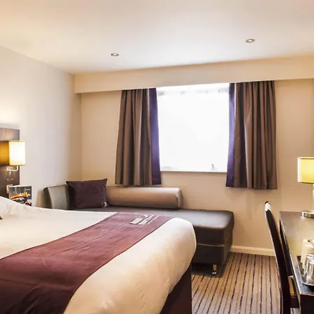 Premier Heathrow Airport Terminal 4 Hotel 3*