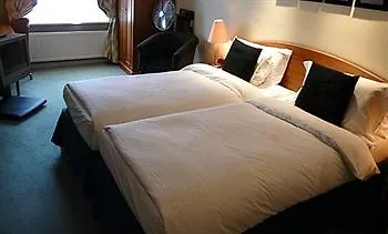 The Manor Hotel
