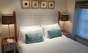 The Manor Hotel 3*