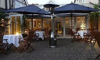Hotel The Manor Hillingdon