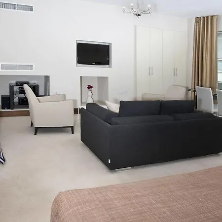 Arlington House Hotel 4*