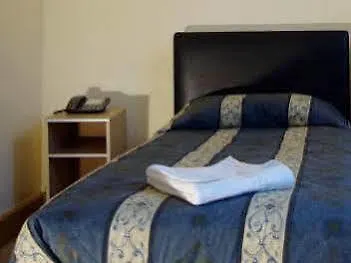 Oxford Earl's Court Hotel 3*