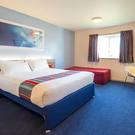 Travelodge London Hotel 3*