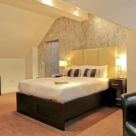 Raglan 3* Muswell Hill