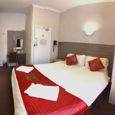 Hotel Holland Park 3*