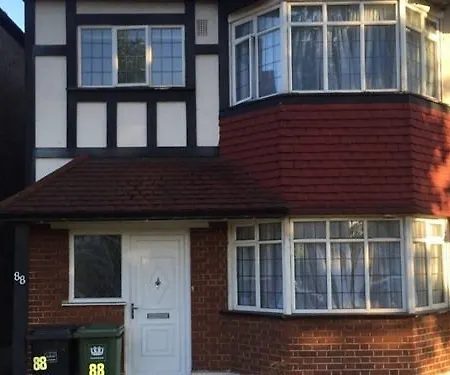 Bed & Breakfast St Mildreds 3*