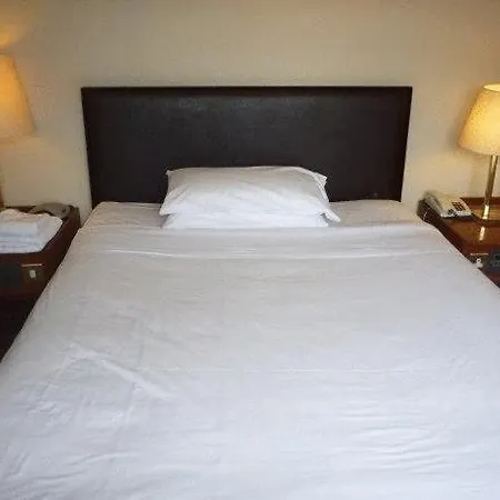 게스트하우스 Frithwood House 3*