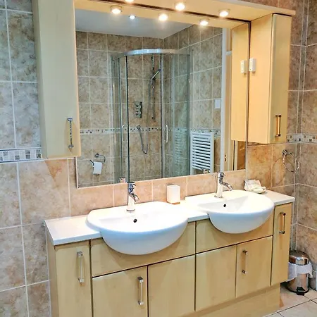 Glendevon House 3* Bromley