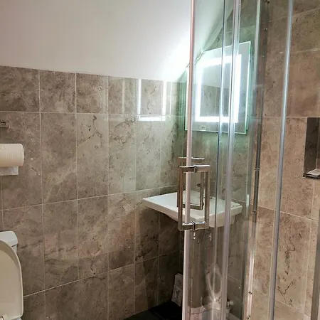 Hotel Glendevon House 3*
