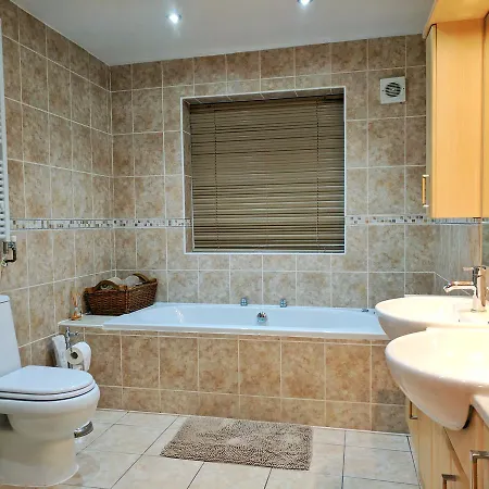 Hotel Glendevon House 3*