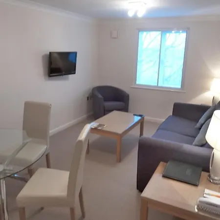 Apartment Berkeley Park By Bridgestreet Hillingdon