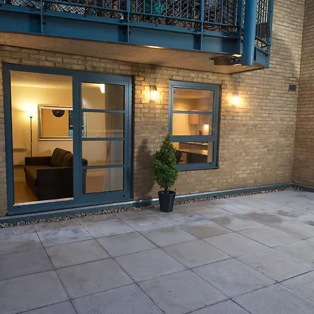 Royal Limehouse Apartment *